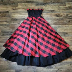Vintage Gunne Sax Red & Black Tulle Plaid Ruffle Strapless Gown Dress Size 7